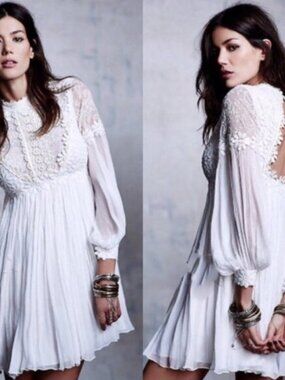 Mini Long Sleeves Back Cut-Out Lace Dress